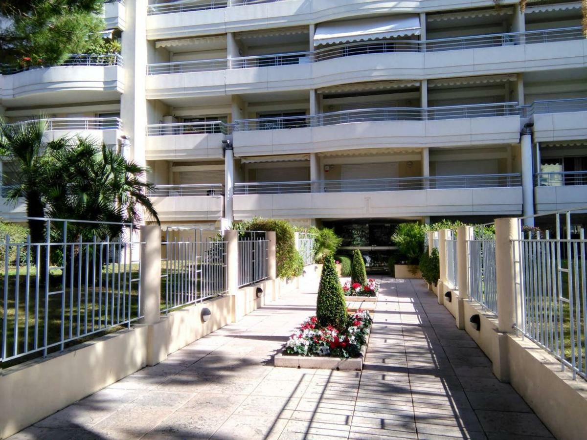 Lux Studio Garden And Swimming Pool Apartment Cannes Exterior foto